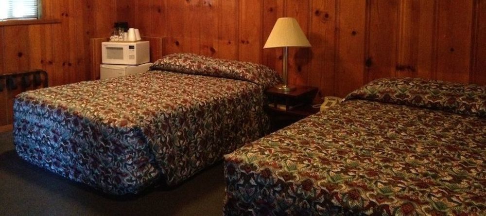 Pine Cone Motel Уиллитс Экстерьер фото